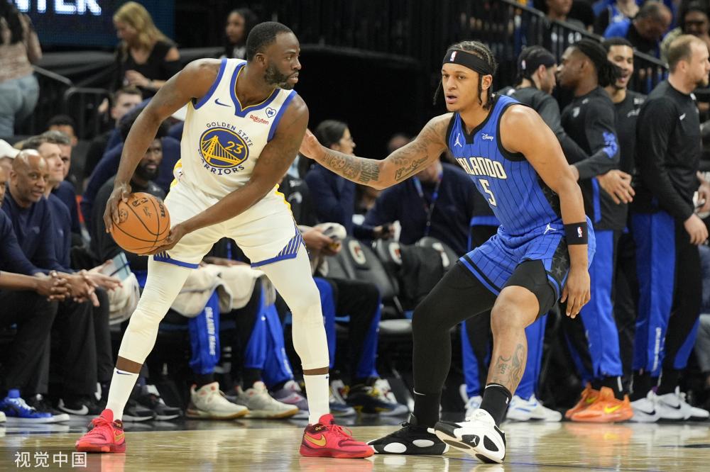 她在比赛中 她在比赛中