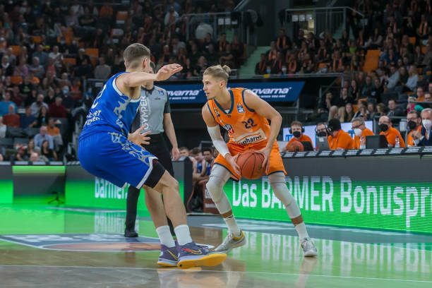 看到一张更 看到一张更