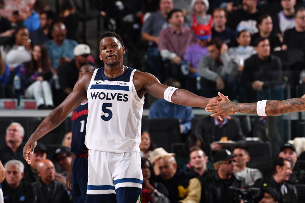 雨玲凭借近 雨玲凭借近